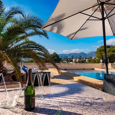 Heno, Beautiful Detached With Large Private Pool - By Villamar فيلة
